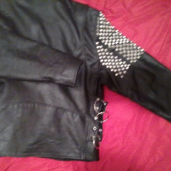Custom studded leather jacket xxl - Picture 4 of 4